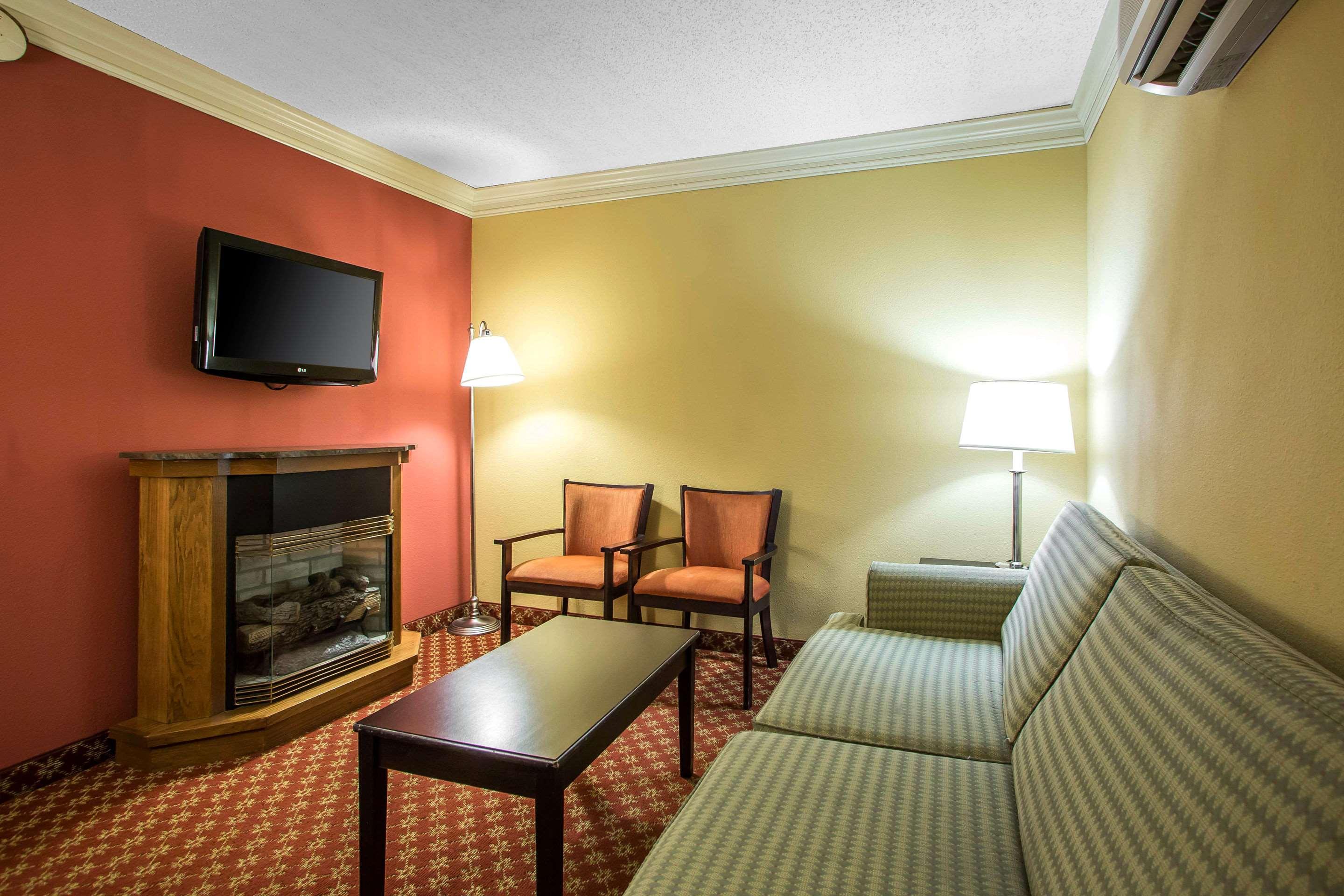 Clarion Hotel & Conference Center Toms River Exterior foto