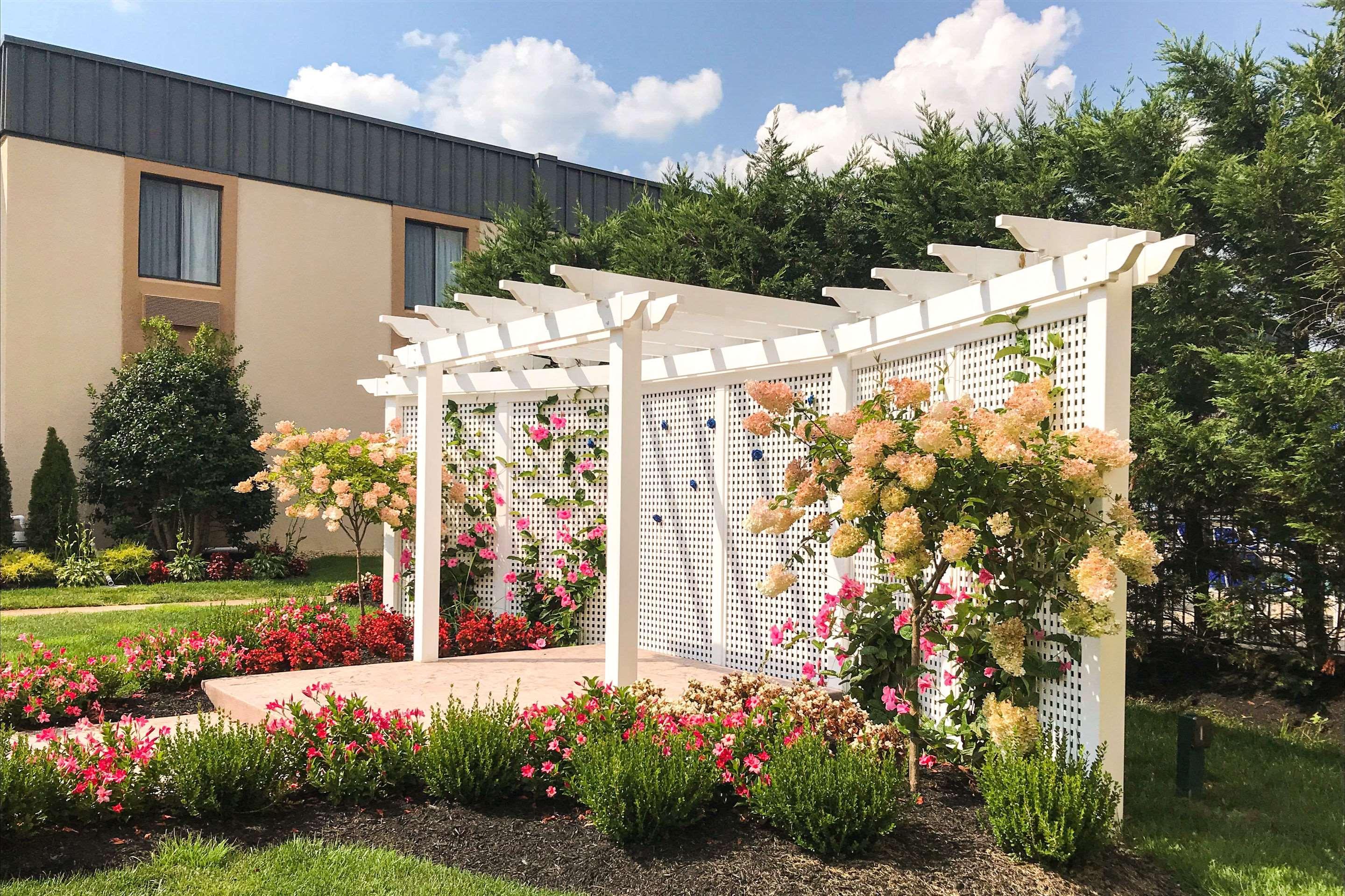 Clarion Hotel & Conference Center Toms River Exterior foto