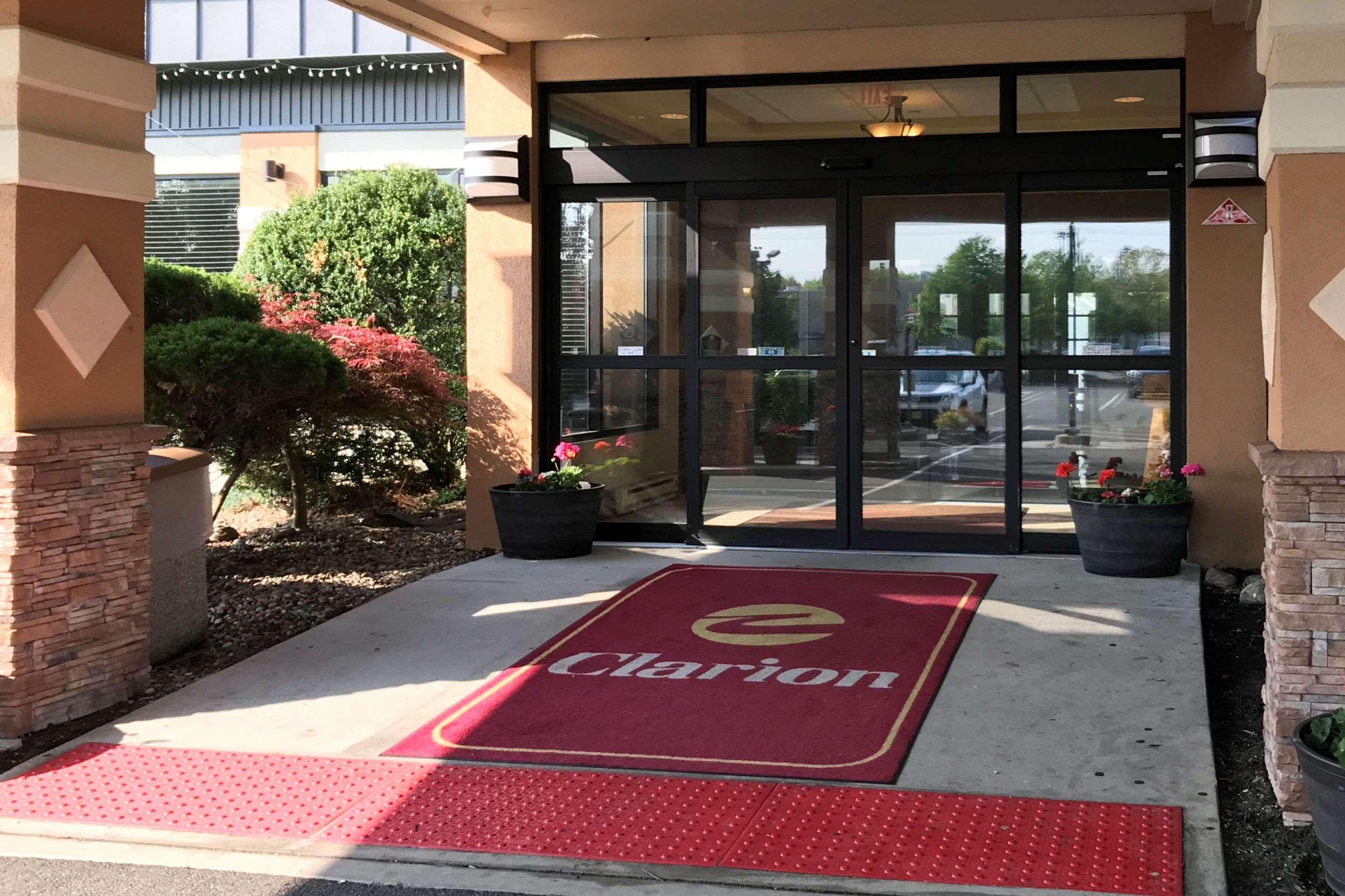 Clarion Hotel & Conference Center Toms River Exterior foto
